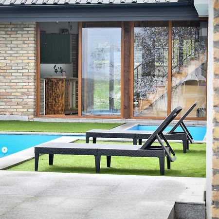 City Escape Luxury Villa Zuce Bagian luar foto