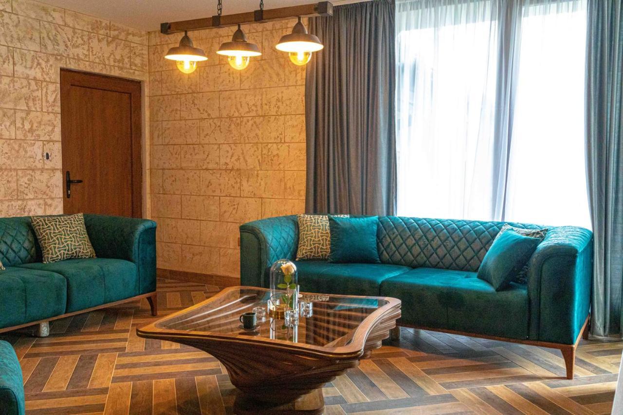 City Escape Luxury Villa Zuce Bagian luar foto