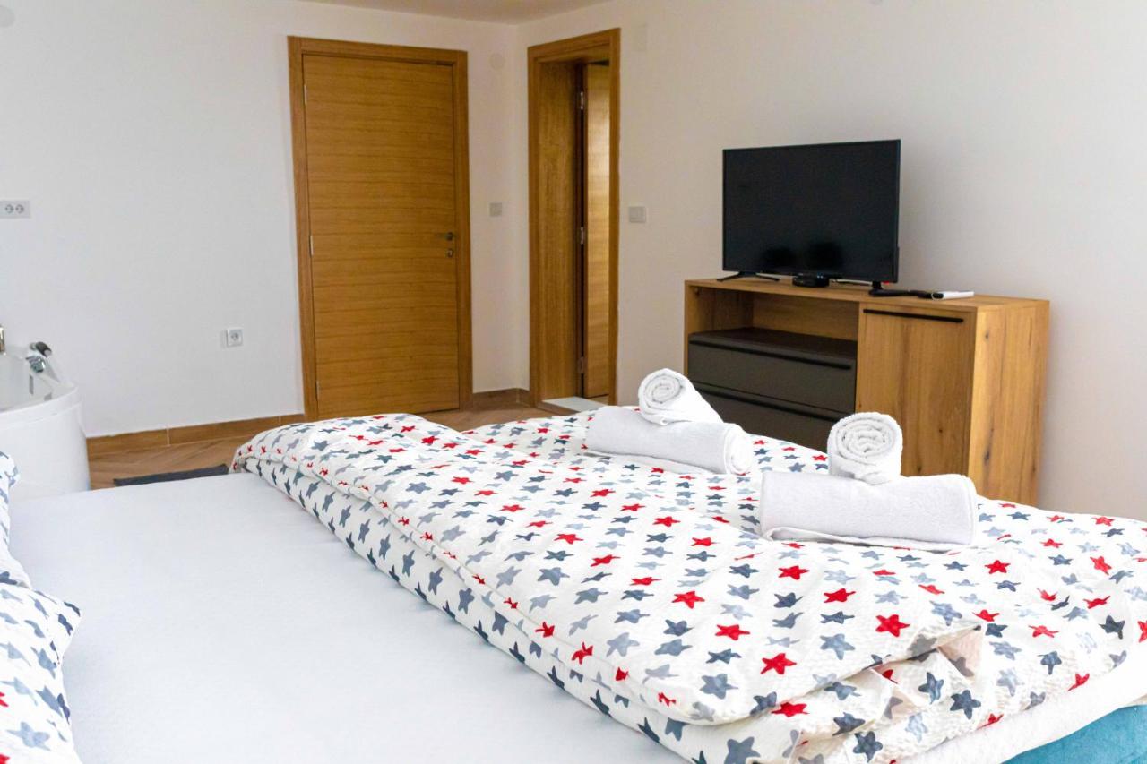 City Escape Luxury Villa Zuce Bagian luar foto